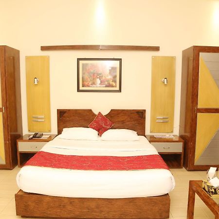 The Grand Regency Otel Bahavalpur Dış mekan fotoğraf