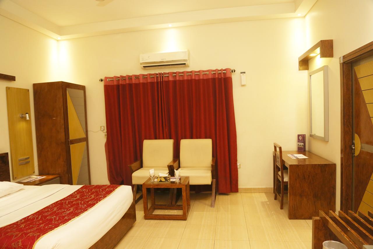 The Grand Regency Otel Bahavalpur Dış mekan fotoğraf